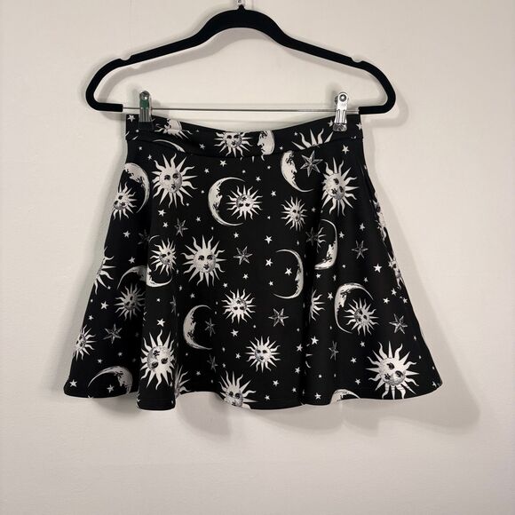 Hot Topic Dresses & Skirts - Hot Topic Celestial Black Sun Moon Stars Mini Skirt Sz S